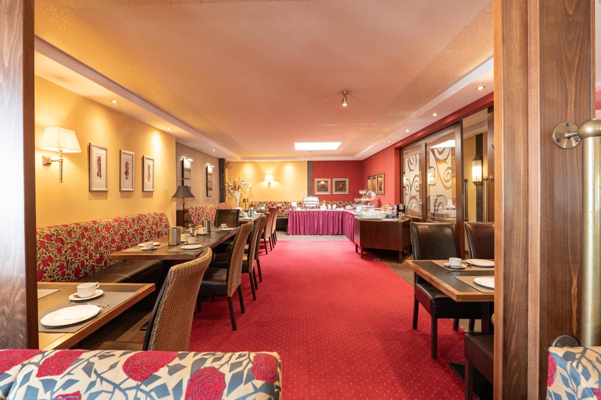 Dagstuhler Hof Hotel Wadern Buitenkant foto