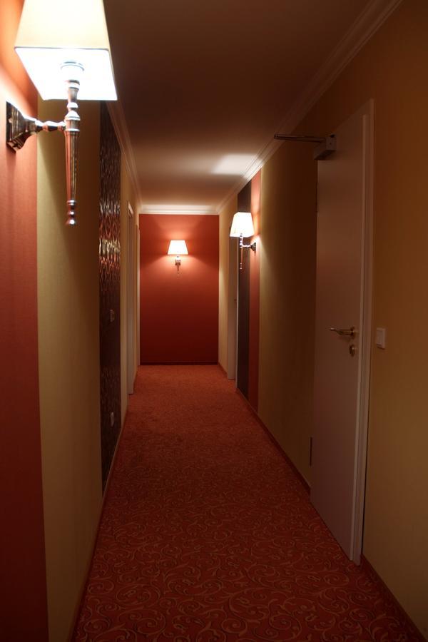 Dagstuhler Hof Hotel Wadern Buitenkant foto